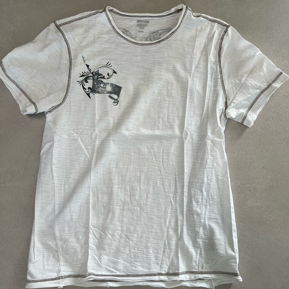Kenneth Cole Reaction White and Gray Graphic Tee - Picture 1 of 4